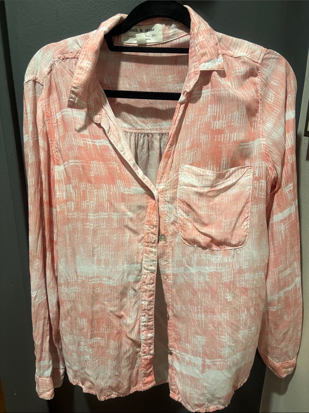 cloth & stone Coral and White Patterned Button-Front Shirt